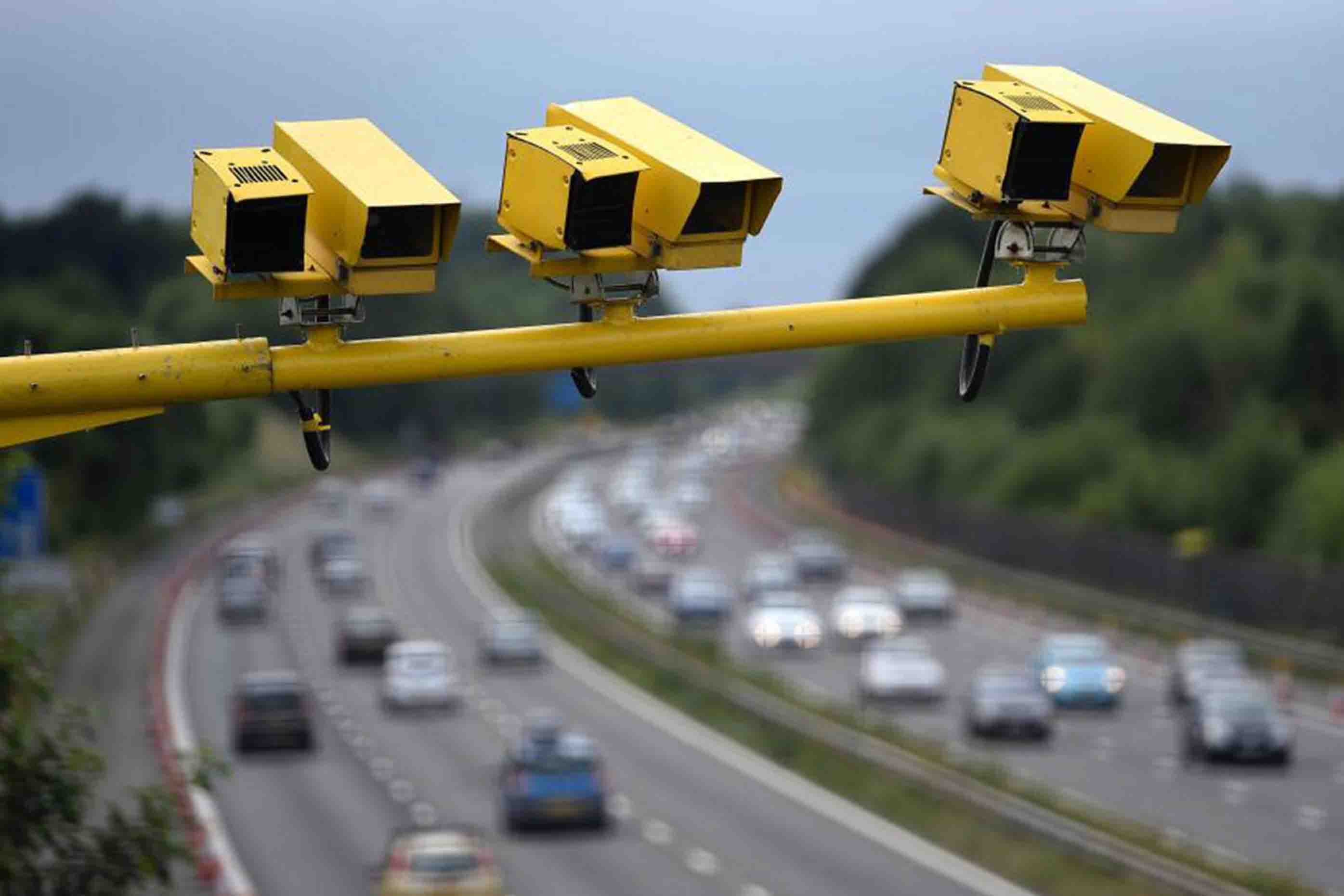 average speed check yellow cameras motorway